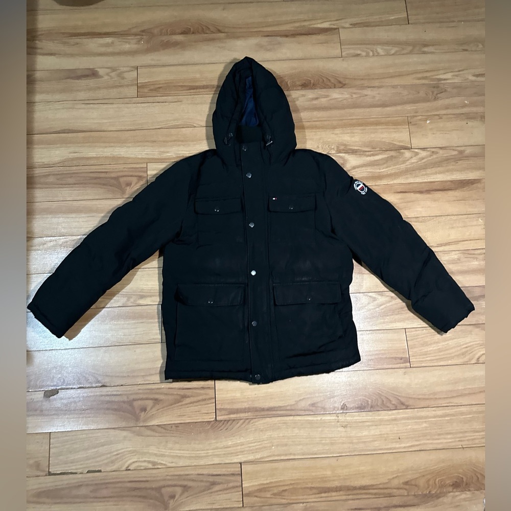 TOMMY HILFIGER - WINTER - BOMBER JACKET - SIZE M - BLACK